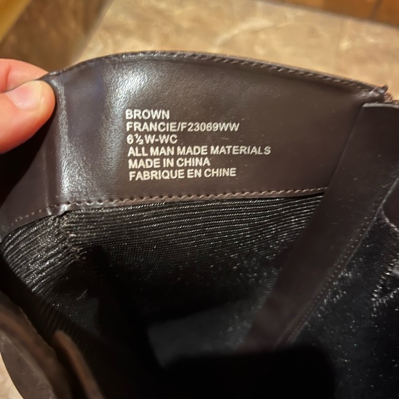 Wide calf flat boots - Picture 3 of 3